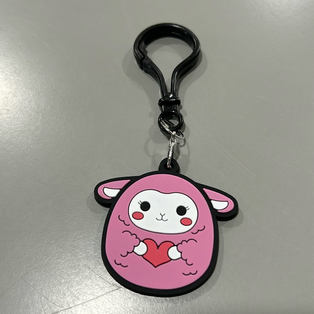 🛍️ Squishmallow, Pink Lamb Decorative Clip on Keychain